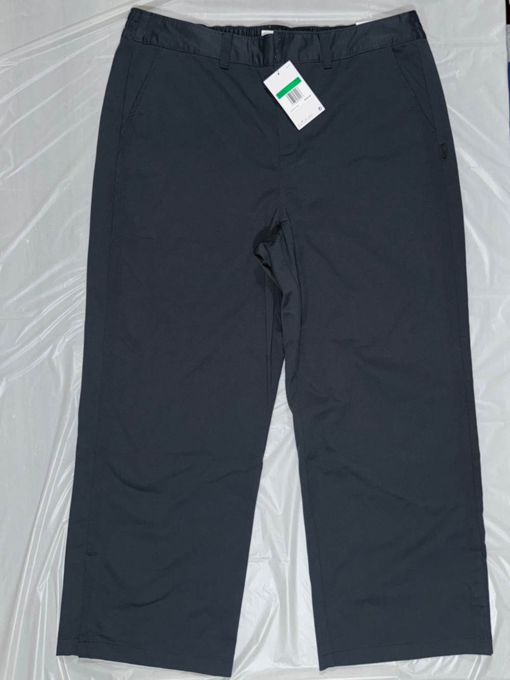 Nike NWT Women's Dark Charcoal Standard Fit Mid Rise Full Length  Pants